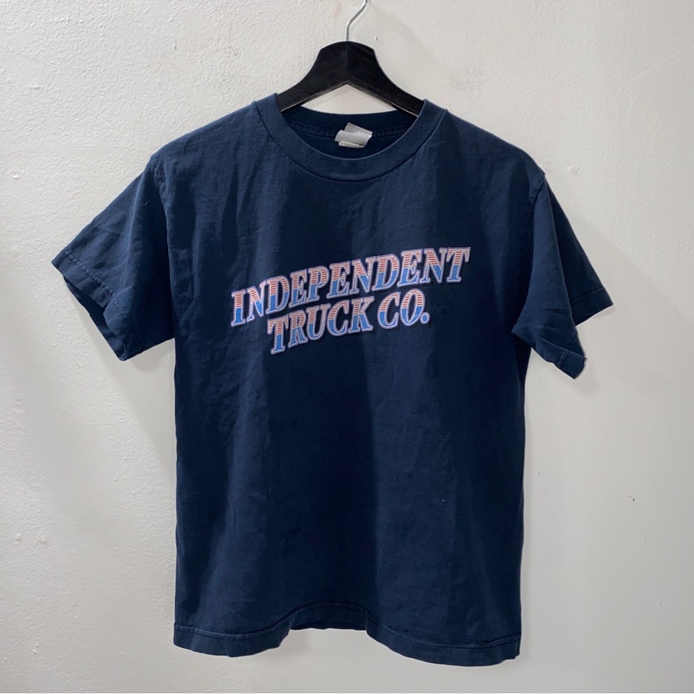 Independent Trucks Skateboard T-Shirt Vintage 90s Size SMALL Dark Blue Skater
